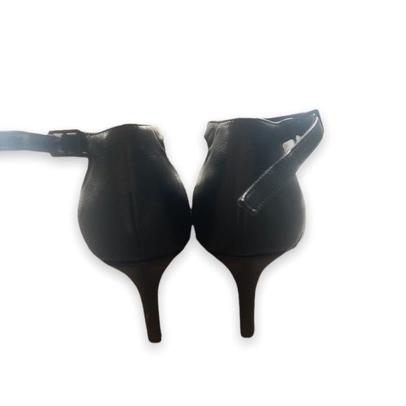 Call it spring women’s zebra print 3.5 inch heel with ankle strap size 9 - Picture 3 of 7